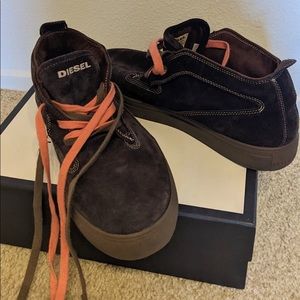 Men’s diesel newbie suede sneakers men’s size 10